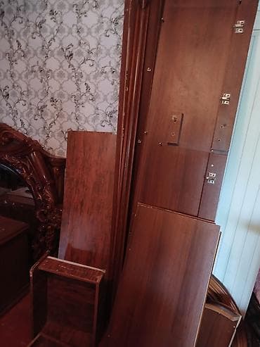 bag stullari: Klassik taxta mebel dəsti – parçalar halında Tərkibi: - Üç hissəli — 3