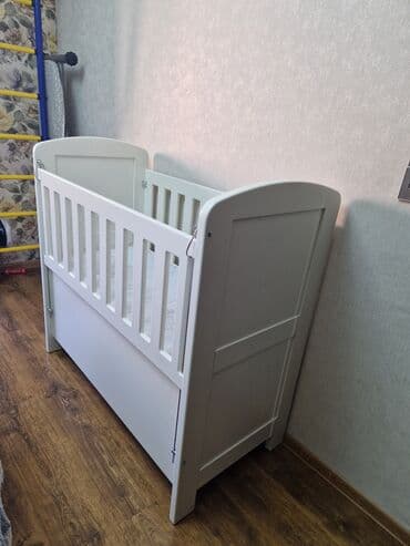 1 ayliq usaq sekilleri: Oğlan və qız üçün, Dördbucaq, Beşik, Matras ilə, Yellənmə mexanizmsiz — 4