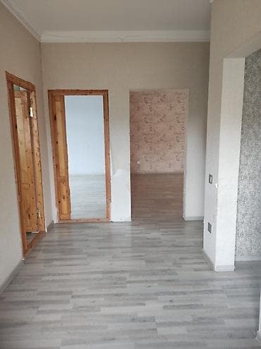 suraxanida evler: Sarayda 3 otaqlı kirayə həyət evi kirayə verilir. Yola, marketlərə — 2