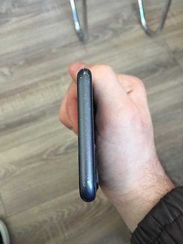 apple 11: IPhone 11, 64 GB, Qara, Zəmanət, Simsiz şarj, Face ID — 4