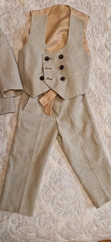 ayaggabı: Uşaq üçün 3 hissəli klassik kostyum dəsti 1 yaş üçün bir dəfə geuinib — 2