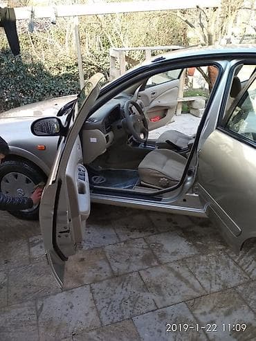 nissan note 2014: Nissan Sunny sedan - Kuzov: 4 qapılı sedan, qızılı rəng - Mühərrik — 4