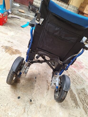 əlillər üçün araba: Elektrik təkərli oturacaq - Yığcam və qatlanan konstruktor — 1