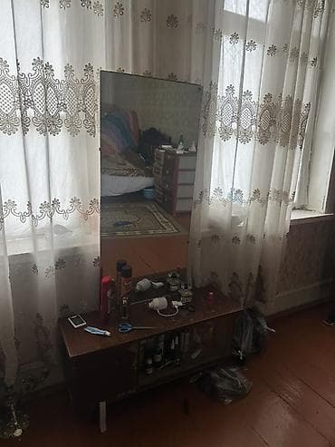 Güzgülü tualet masası - Korpus: ağac/taxta fakturalı, tünd rəng – lalafo.az -da Güzgülü tualet masası - Korpus: ağac/taxta fakturalı, tünd rəng –