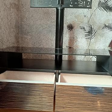 tv altdigi: Düz TV altlığı, Polkalı, Şüşəli — 2