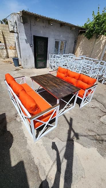 bağ ucun: Dördbucaq masa, Açılmayan, Skameykalar ilə, Metal — 8