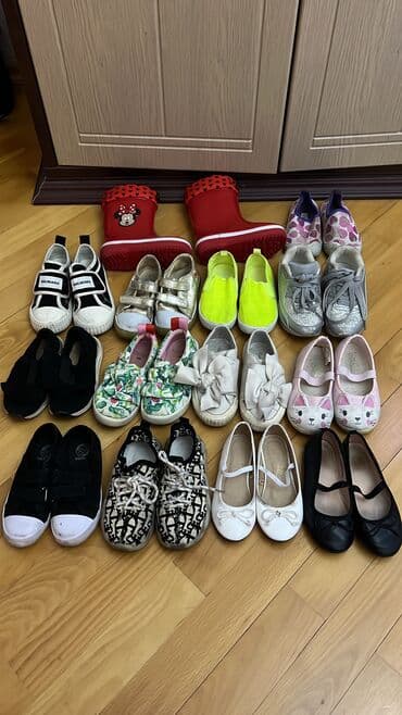 26-27-28-29 razmer arasi 10-15 azn arasi qiymet