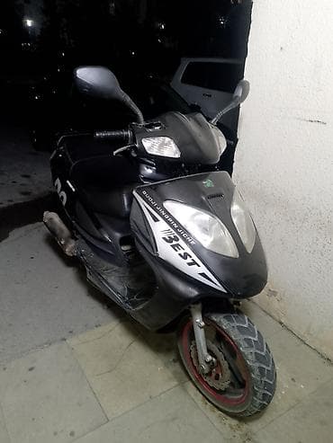 tap.az moto: Skuter – “BEST” yazılı, qara rəng Xüsusiyyətlər: - Korpus: qara — 4