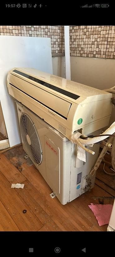 Kondisoner satilir tam iwlekdi 80 kv qazi var Qiymeti 370 manat Unvan