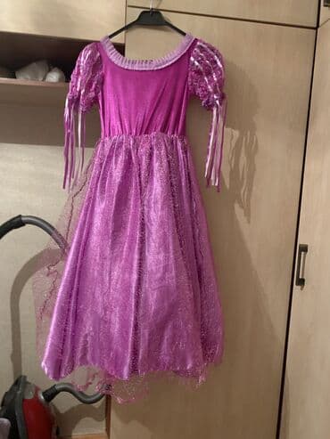 европейская детская одежда: Personaj platyası 8-10 yaş arası razmerdi Almaniyadan baha alınıb — 2