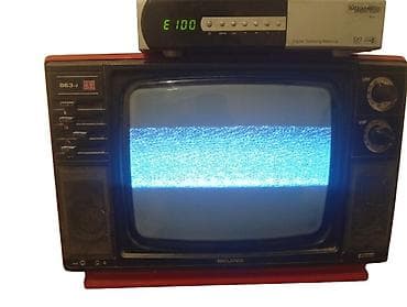 Beijing markalı köhnə tip katod-şüa lampalı (CRT) televizor
