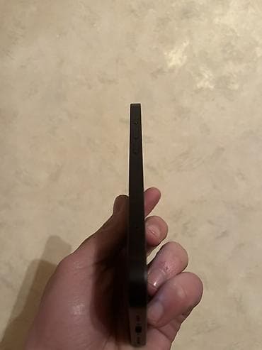 iphone 16e almaq: IPhone 16e, 128 GB, Qara, Face ID — 2