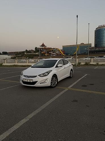 Hyundai Accent: 1.4 l | 2014 il Sedan