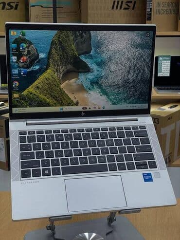 HP EliteBook noutbuk Texniki xüsusiyyətlər: - Ekran: 14" (təxmini)