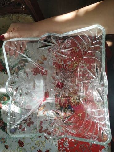 Meyvə qabları: Meyvəqabı/ vaza İstifadə edilməyib. Şəkildə görüldüyü kimi iridir — 4