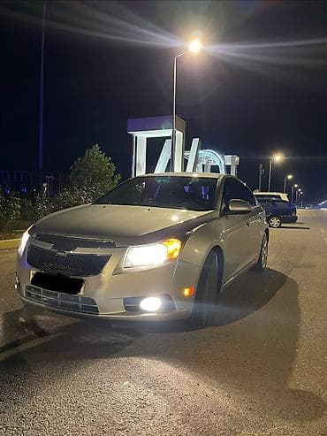 Chevrolet Cruze: 1.4 l | 2015 il 276000 km Sedan