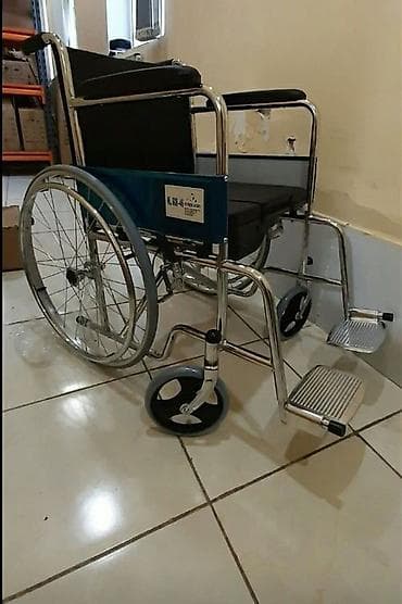 Tibbi geyim: Tualetli əlil arabası - Çərçivə: parlaq xrom-metal konstruksiya — 3