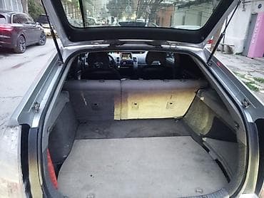 opel vectra a: Toyota Prius, gümüşü rəng, 5 qapılı liftbek. Hibrid benzin-elektrik — 6