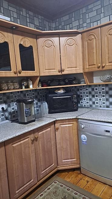 ikinci əl kamot: Mətbəx mebeli dəsti – künc yerləşimlidi.uqlavoydu .ustunde — 1