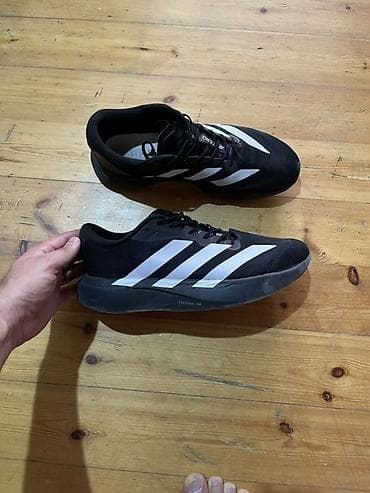 Мужская обувь: Adidas Adizero qaçış ayaqqabısı - Rəng: qara, ağ zolaqlı - Model — 1