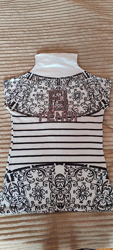 Qadın köynəyi – Fendi, ölçü S - Rəng: ağ-qara - Dizayn: üstdən-aşağı