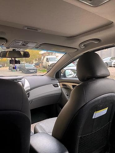 avtomat maşın: Hyundai Elantra: 1.8 l | 2012 il Sedan — 8