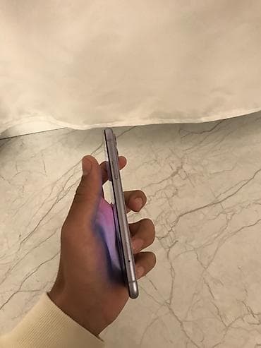 мобильный телефон: IPhone 11 — 2