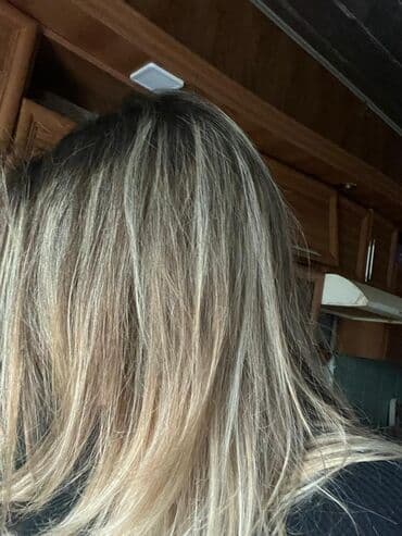 Əməkdaş axtarışı (vakansiyalar): Qadın saç ustası tələb olunur, Yerin icarəsi, 1-2 illik təcrübə, Materialların təqdim olunması — 2