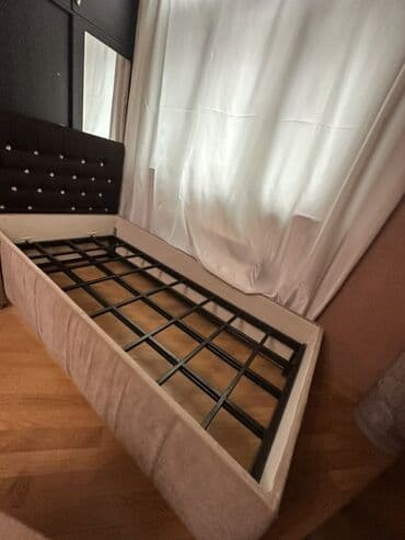 işlənmiş taxtalar: İşlənmiş, Təknəfərlik çarpayı, Bazasız, Matras ilə, Siyirməsiz — 5