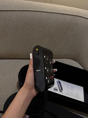 dyson: Dyson Airstrait Jasper Plum rengi 2 defe istifade edilib. 999 azn e — 2