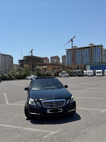 mersedes kapot: Mercedes-Benz E-Class sedan - Korpus: qara rəng, xrom detallar, 17" — 9