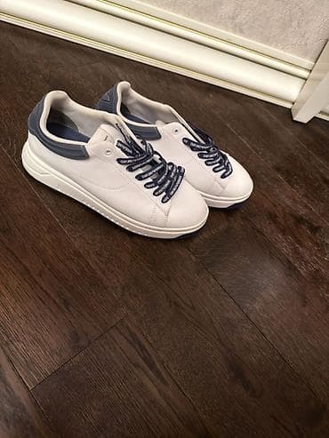 şanel krosovkalar: Emporio Armani EA7 kişi krossovkaları - Rəng: ağ üst hissə, tünd mavi — 1