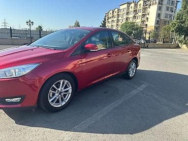 şuşa ramana: Ford Focus sedan, qırmızı rəng. - Kuzov: 4 qapılı sedan, aerodinamik — 6