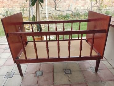 Oğlan və qız üçün, Dördbucaq, Beşik, Dəstsiz, Matrassız, Yellənmə mexanizmsiz