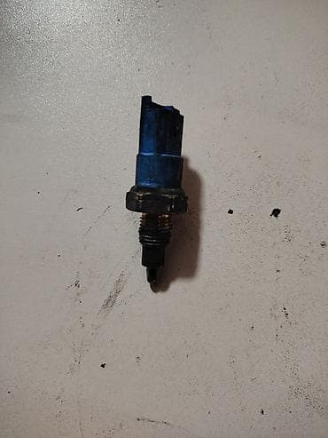 met: Avtomobil üçün mexaniki tip “stop” pedalı sensoru (əyləc işığı — 2