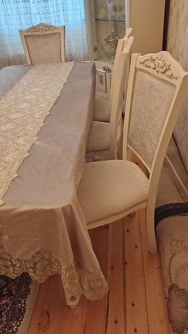 stekan bezekleri: Qonaq otağı üçün, İşlənmiş, Açılmayan, Dördbucaq masa, 8 stul — 2