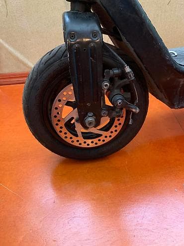 Elektrik nəqliyyatı: İşlənmiş Elektrik samokat 10", 751 - 1000 Vt, 36 - 45 km/s, Ünvandan götürmə, Pulsuz çatdırılma, Ödənişli çatdırılma — 4