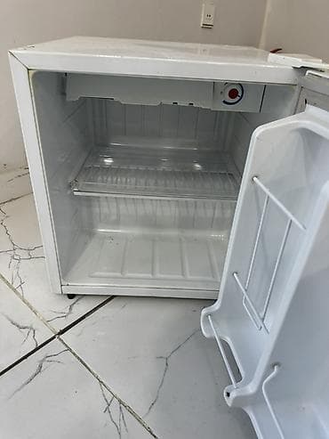 kohnə soyducu: TCL mini soyuducu - Kompakt ölçü: tezgah altına, ofis masasına, yataq — 2
