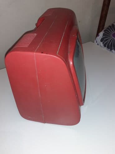 qızıl onluq qiyməti: Retro kiçik ölçülü televizor. İşləkdir. Sadəcə ekran birdən tam — 8