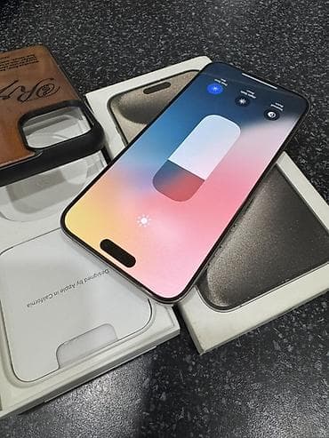 iphone 8 gold: IPhone 15 Pro, 128 GB, Natural Titanium, Face ID — 3