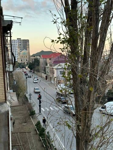 ilkin odənişsiz evler: Bakı, 2 otaqlı, Köhnə tikili, m. Neftçilər, 36 kv. m — 12