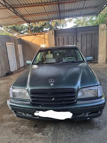 s stop: Mercedes-Benz 220: 2.2 l | 1994 il Sedan — 2