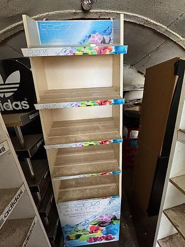 Полочные витрины: Mağaza üçün Vitrinlər təmiz səliqəli və ideal vəziyyətdədir buyurun — 2