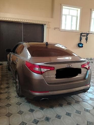 opdima: Kia Optima: 2 l | 2011 il Sedan — 5