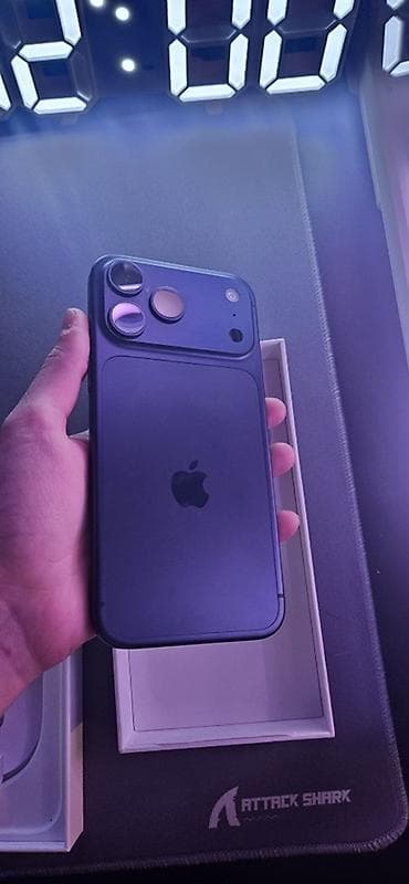 şarj: IPhone 17 Pro Max, 256 GB, Mavi, Barmaq izi, Simsiz şarj, Face ID — 2