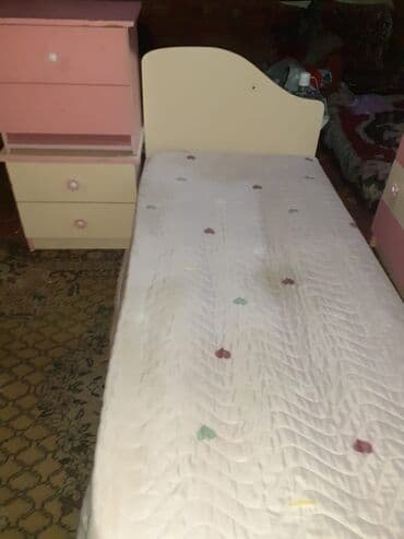 gəncə xalça: Qız üçün, Təknəfərlik çarpayı, Komod — 2