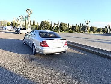 mersedes spoyler: Mercedes-Benz E-Class sedan (W211), gümüşü rəng. Xüsusiyyətlər: - — 2