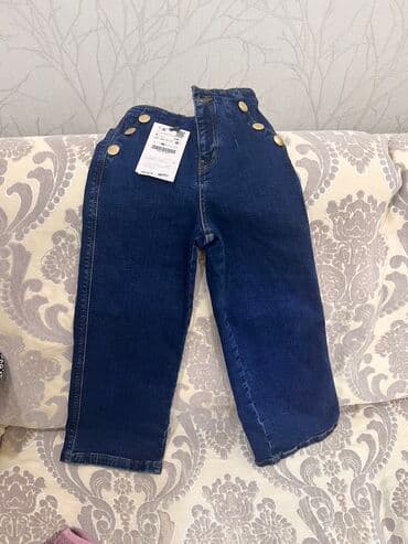 Turkiye Zaradan alinib. Geyinilmeyib razmer uygun gelmedi. Etiketi