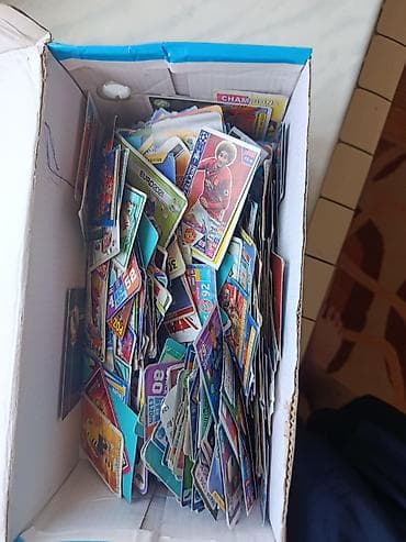 pokemon kart satışı: Böyük qarışıq futbol kolleksiya kartları dəsti 500+ FUTBOL KARTLARI — 1