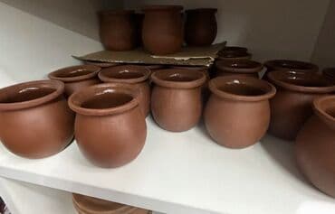 bakal: Saxsı qablar satılır.Pitiqabı,qatıqqabı,yeməkqabı,bakal.Çeşidlər — 4